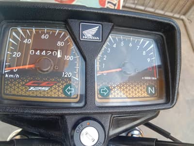 Honda cg 125 self start gold edition 2025