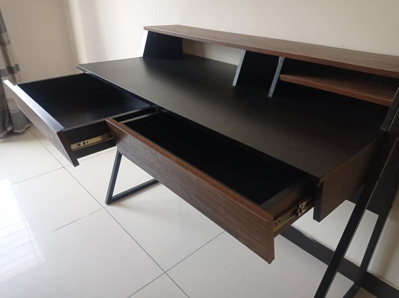 High Quality Computer/Gaming Table 6