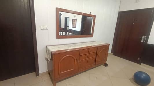 Side board/ cradenza/ dining