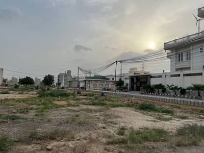 Vvip Location 3rd To Corner 240 Square Yards Plot Available For Sale In Saadi Town Block 7 Scheme-33 , Karachi