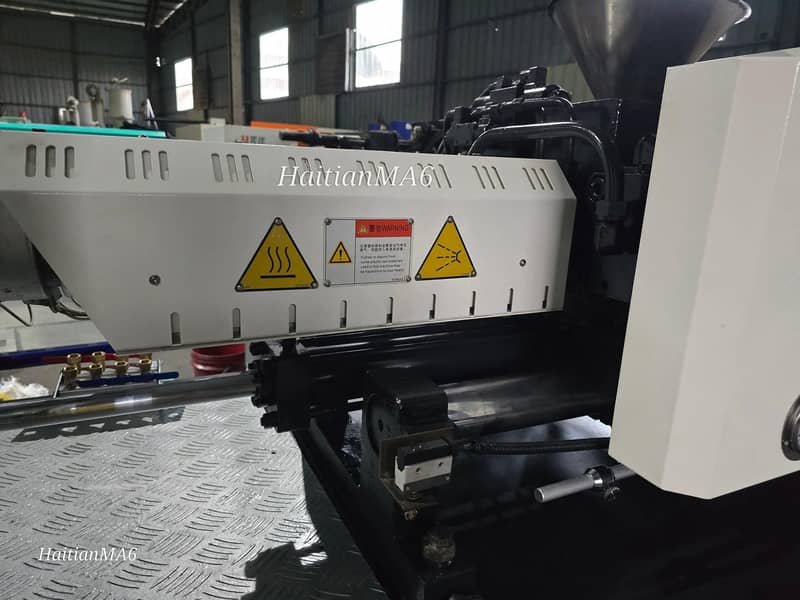 injection moulding machine 6