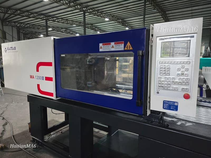 injection moulding machine 8