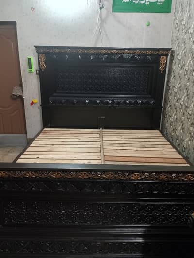 Bed set wooden showcase dressing side tables