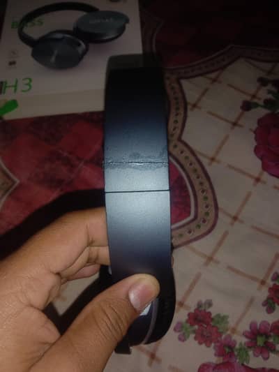 GERLAX H3 Wireless Headphones | Almost New | Headband Cracked