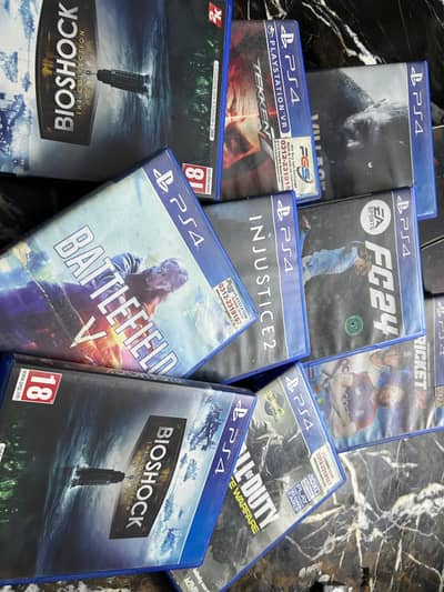 Newly Used PS4 with games in cheap urgent