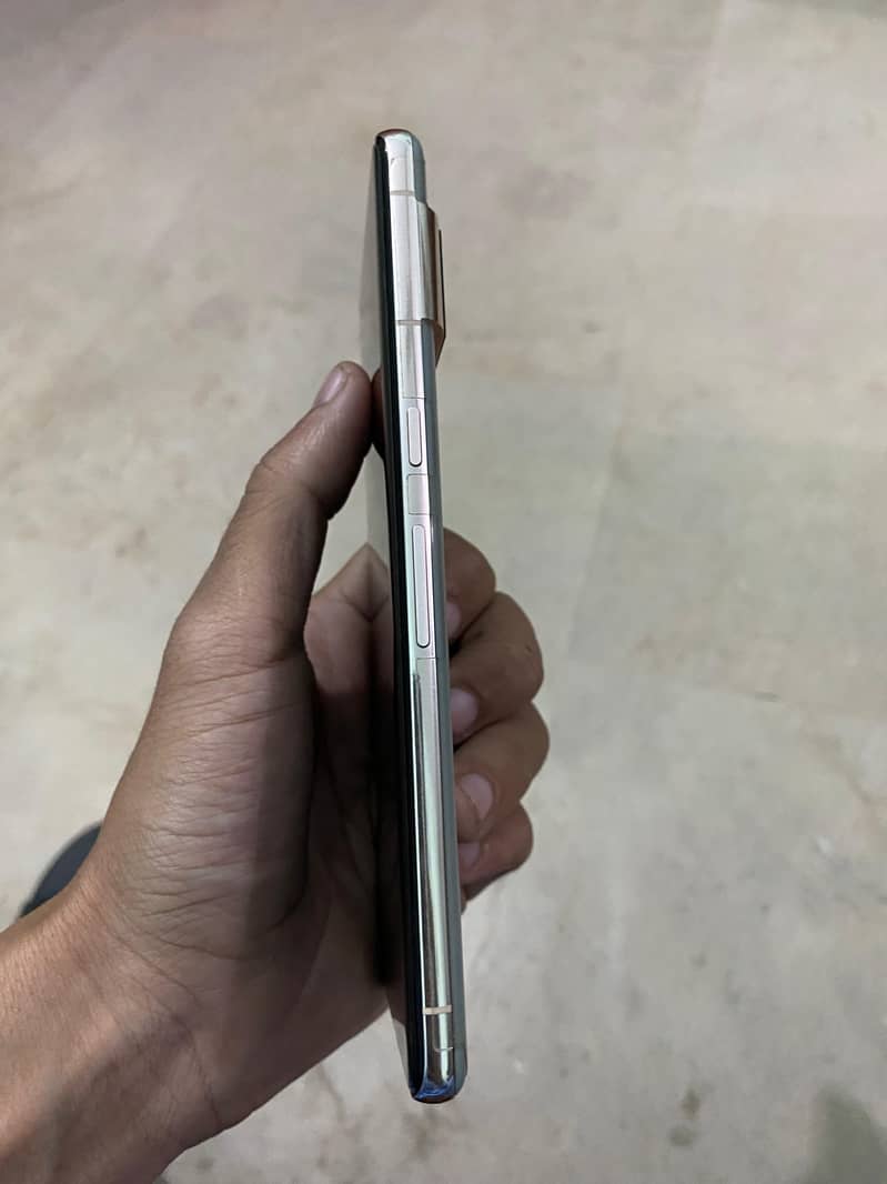 Google Pixel 7 Pro Mint Condition 4