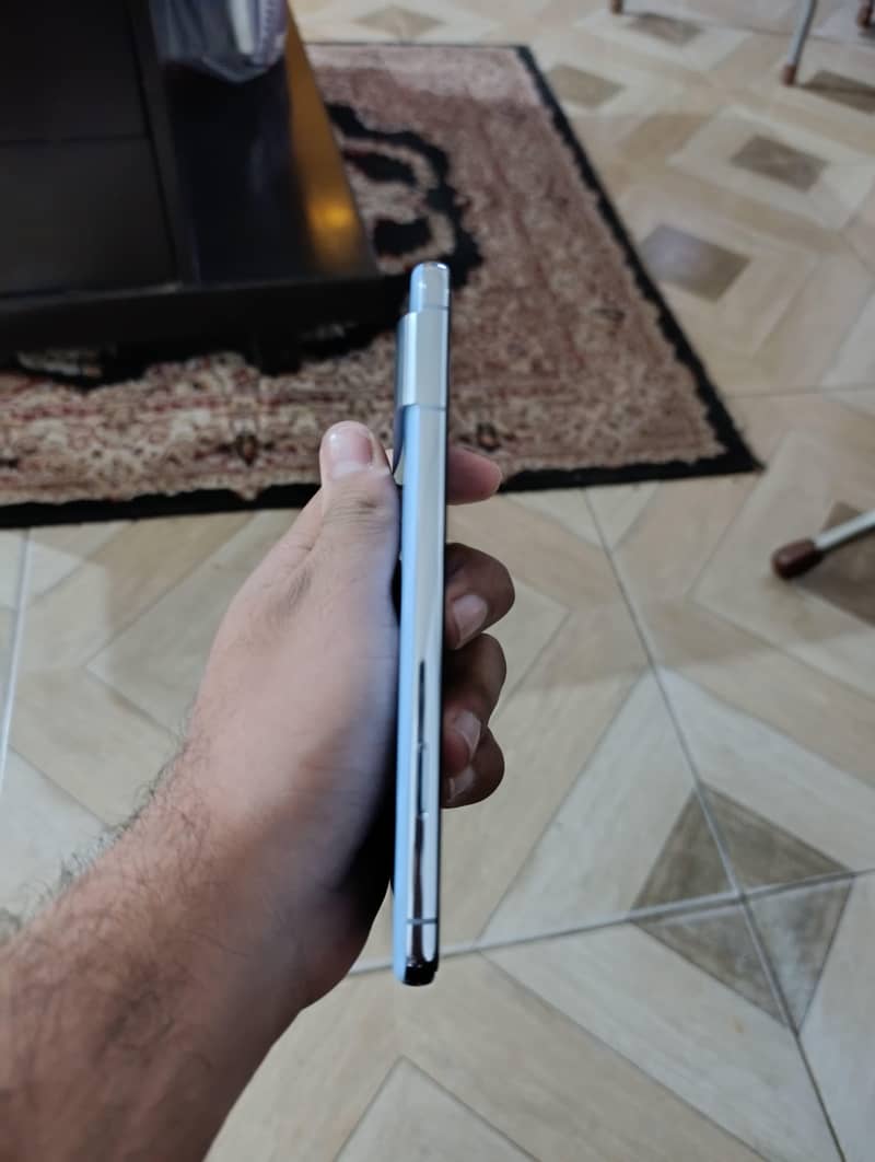 Google pixel 8pro 4