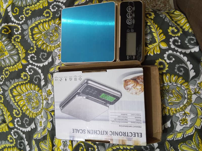 Electronic kitchen scale 4