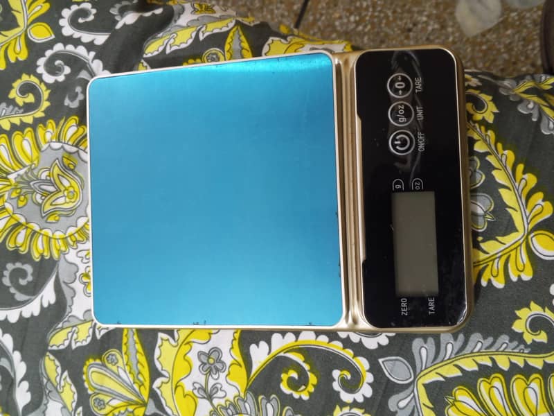 Electronic kitchen scale 5