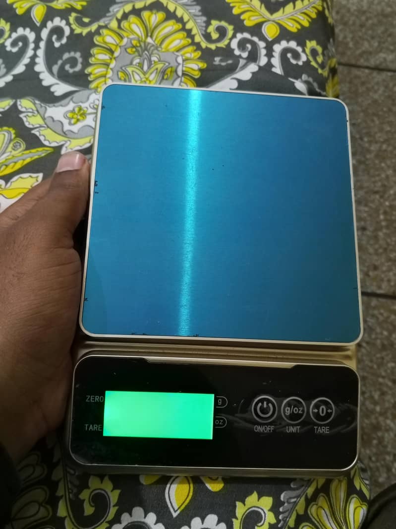 Electronic kitchen scale 7