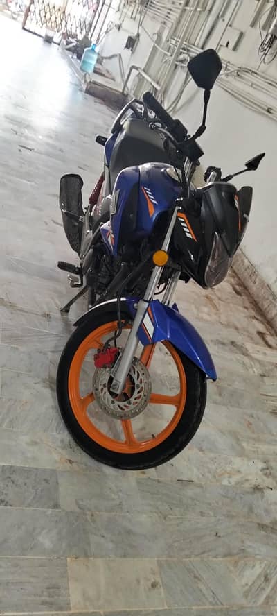 Honda CB150F – Neat Blue Sports, Tubeless Tyres, City-Ready!