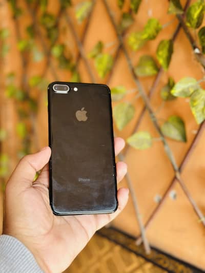 Iphone 7 plus pta approved 128 Gb