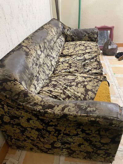 Used sofa available for sale for flat, home, or bachelors
