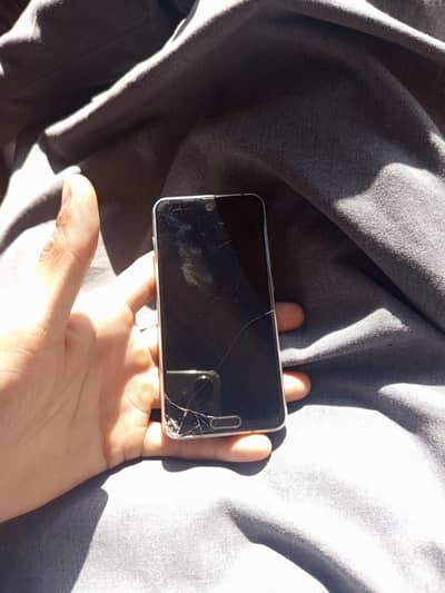 sharp aquos r2 compact ki lcd chahiye mujy