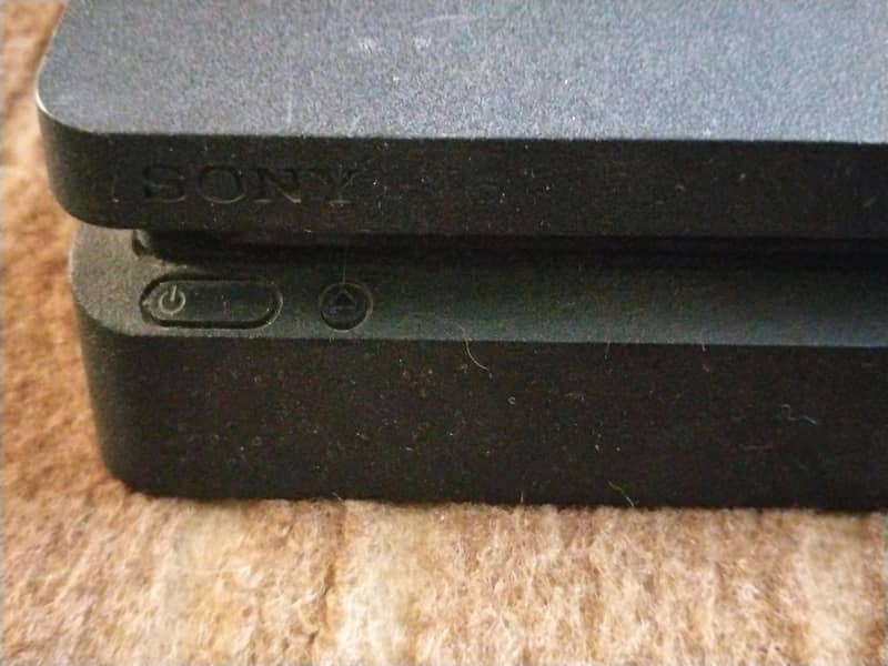 PS4 SLIM 2