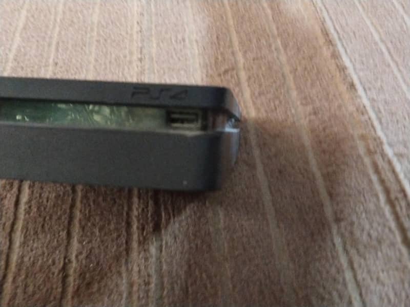 PS4 SLIM 3