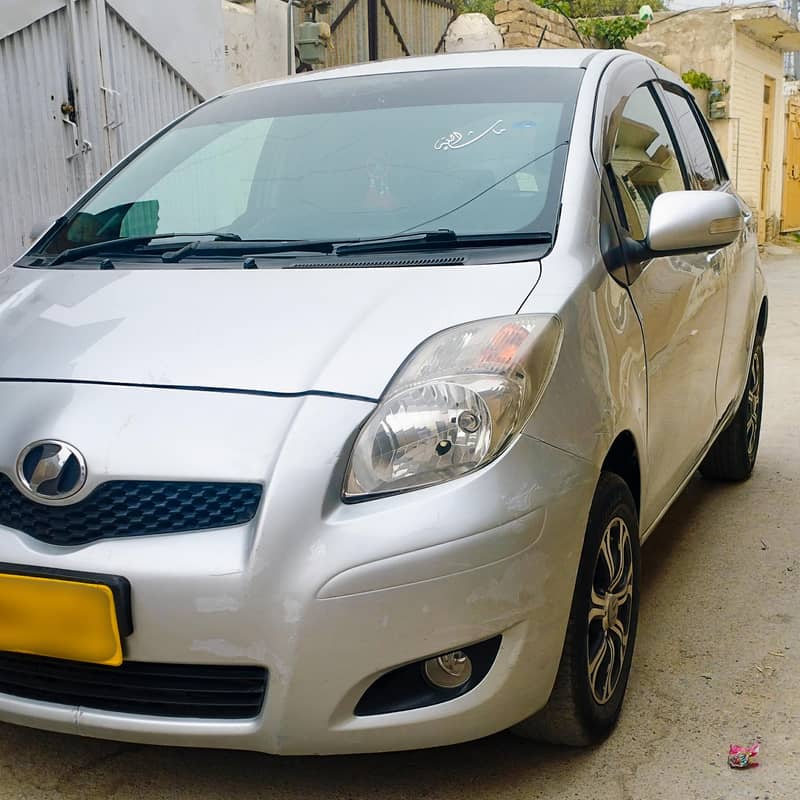 Vitz 2008 6