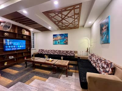 Ine bed for rent daily basis luxury Furnished