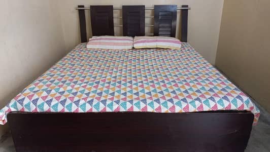 Quen size Bed
