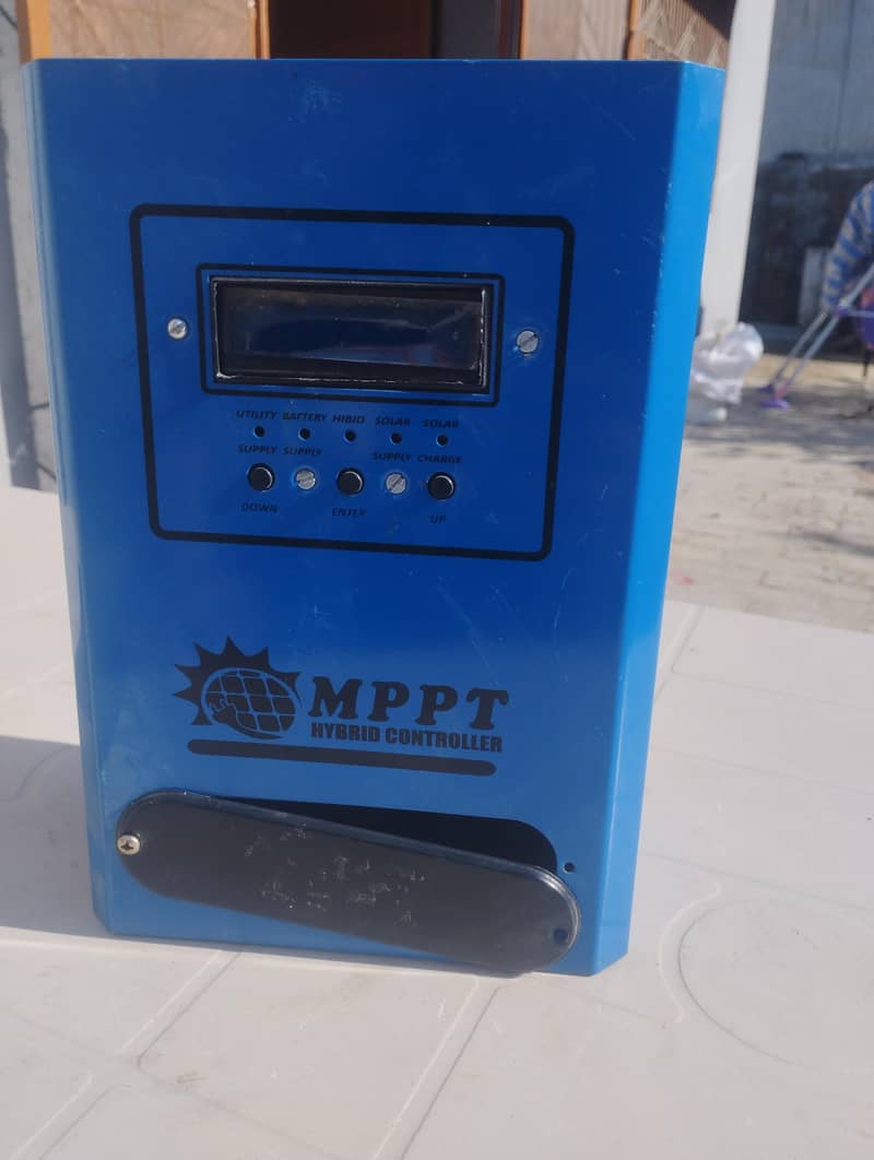 MPPT CHARGE CONTROLLER 1