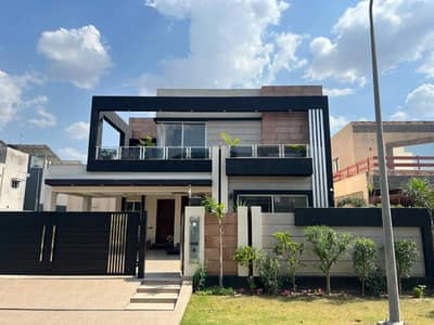 Like Brand New 6 Beds 1 Kanal House For Sale In Ex Air Avenue DHA Phase 8 Airport Road Lahore.