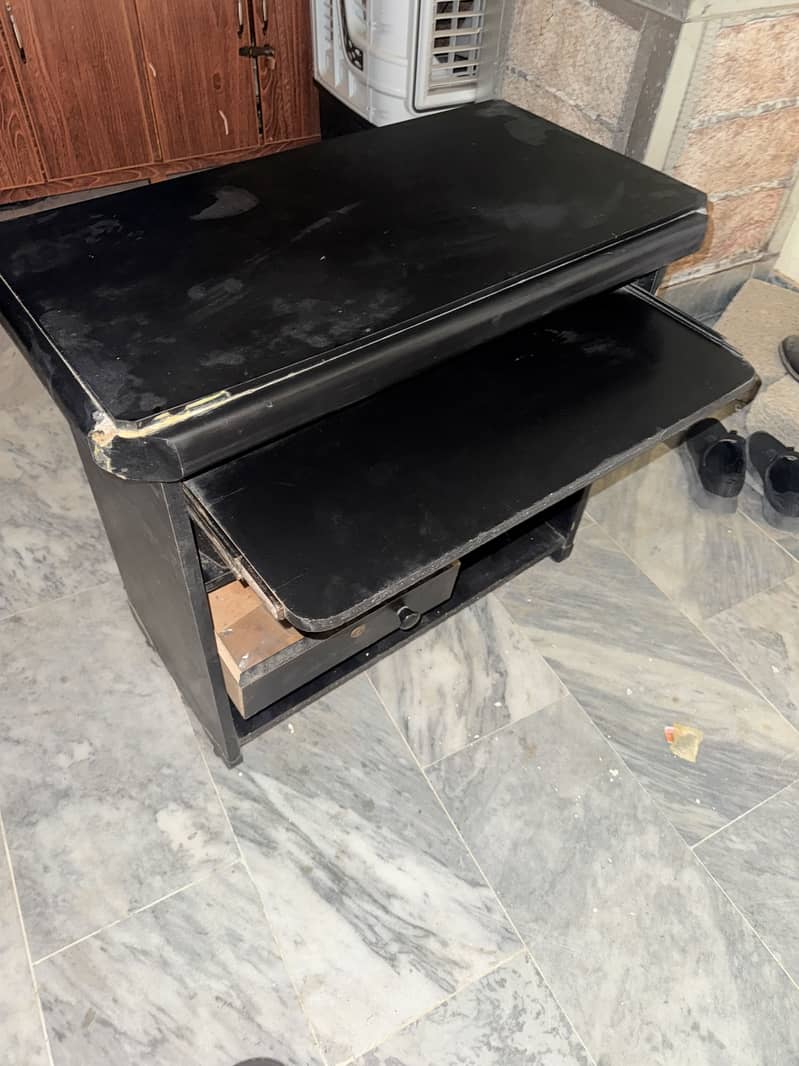 Study/computer table for sale 1