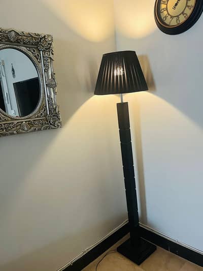 Floor lamp