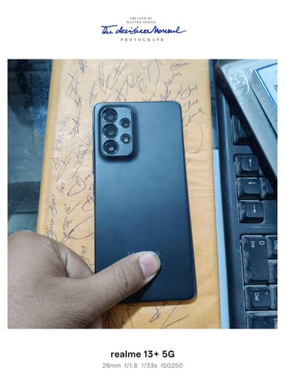 Mobile ded hai panel okay hai Kisi bhai ke pass shirt pada ho set lena