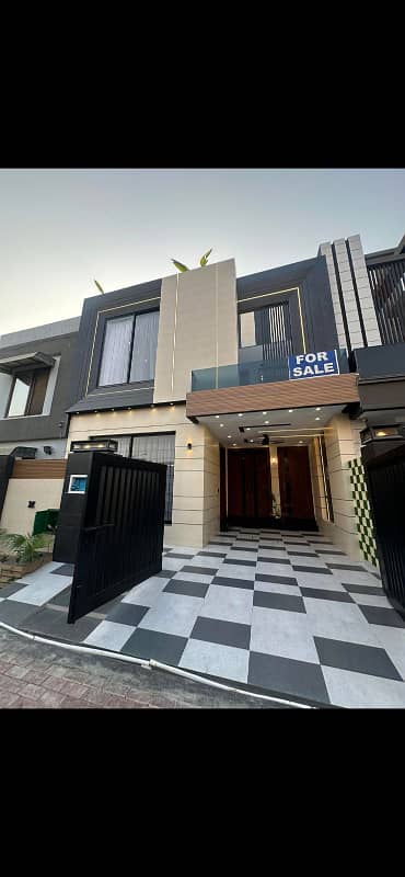 **5 Marla Luxury House For Sale In Park View City, Lahore. **