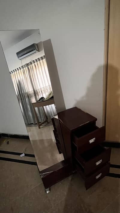 Full length Mirror and Dressing Table