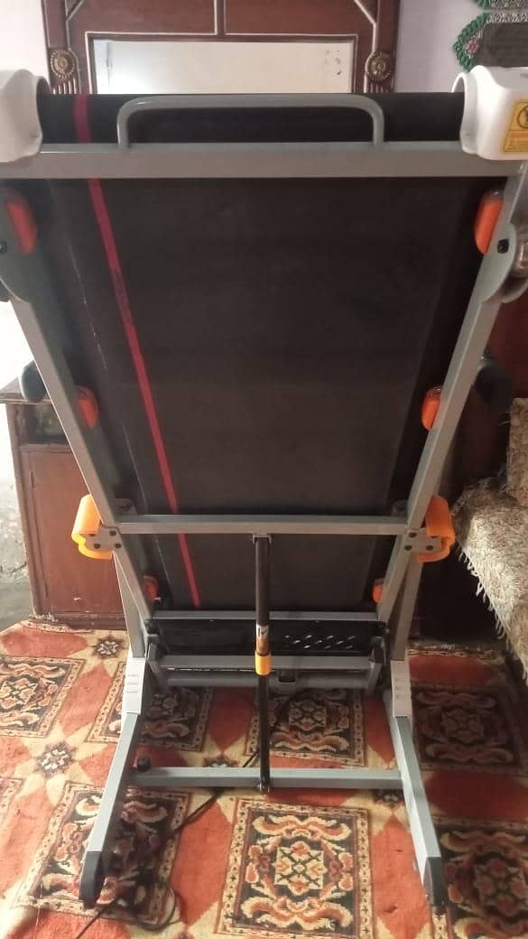 Treadmill 4