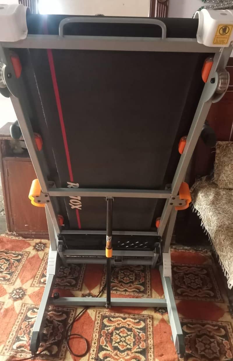 Treadmill 6