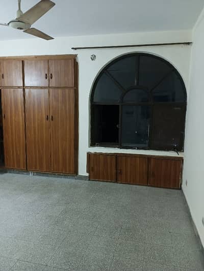G-11/4 PHA C-Type 3rd Floor Flat For Rent