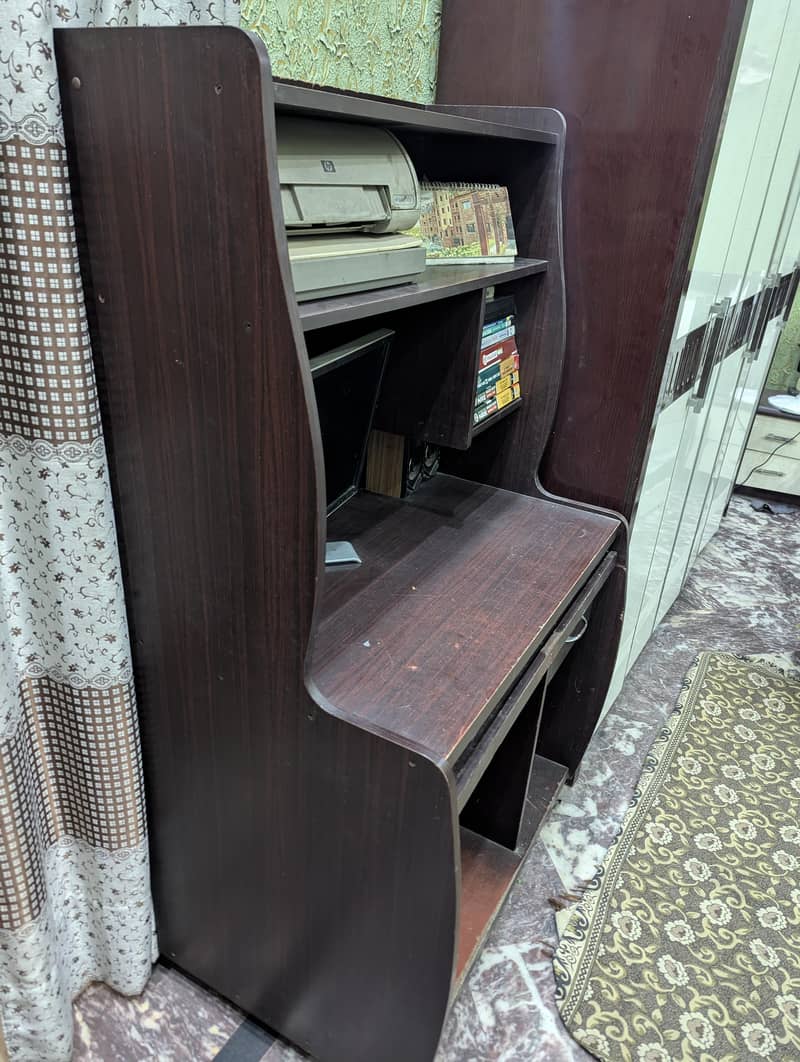 Solid Wood Computer Table / Study Desk - Good Condition 1