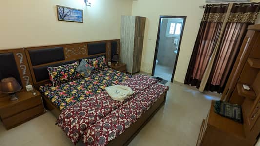 TOW BED APARTMENT TVL/KITCHEN AVAILABLE FOR RENT ON DAILY BASIS IN ISLAMABAD 11000