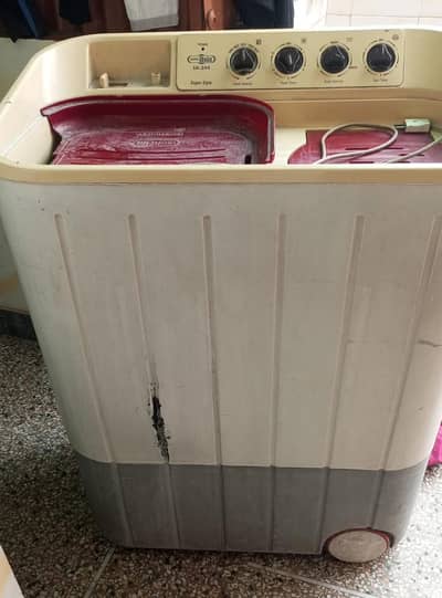 Super Asia SA-244 washing machine with spiner