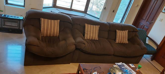 5 seater sofa set in F 11.