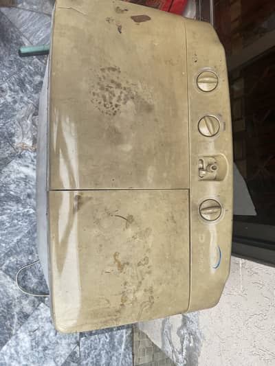 Dawlance semi automatic machine with drayer