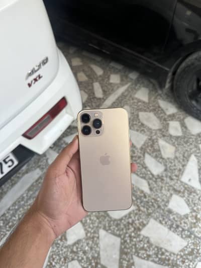 Iphone 13 pro max factory unlock chance wala 10/10 condition