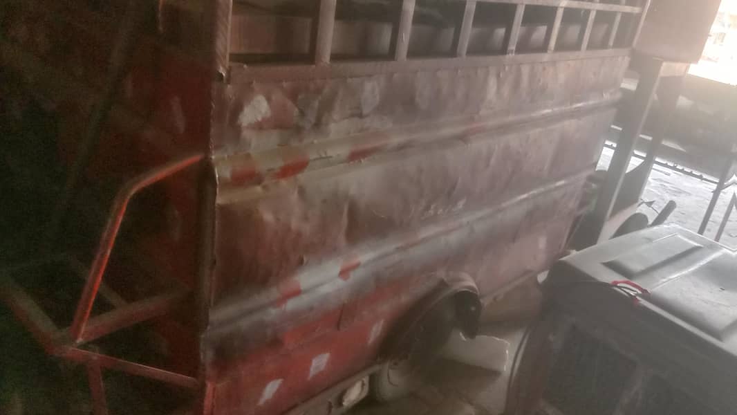 ایک عدد لوڈنگ ٹرالی بغیر موٹر سائیکل برائے فروخت ہے بہت پائدار بنی 0