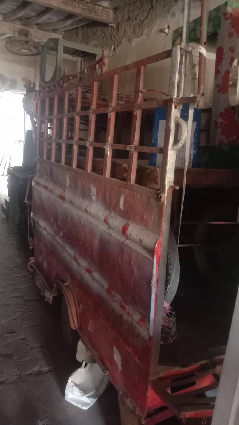 ایک عدد لوڈنگ ٹرالی بغیر موٹر سائیکل برائے فروخت ہے بہت پائدار بنی 2