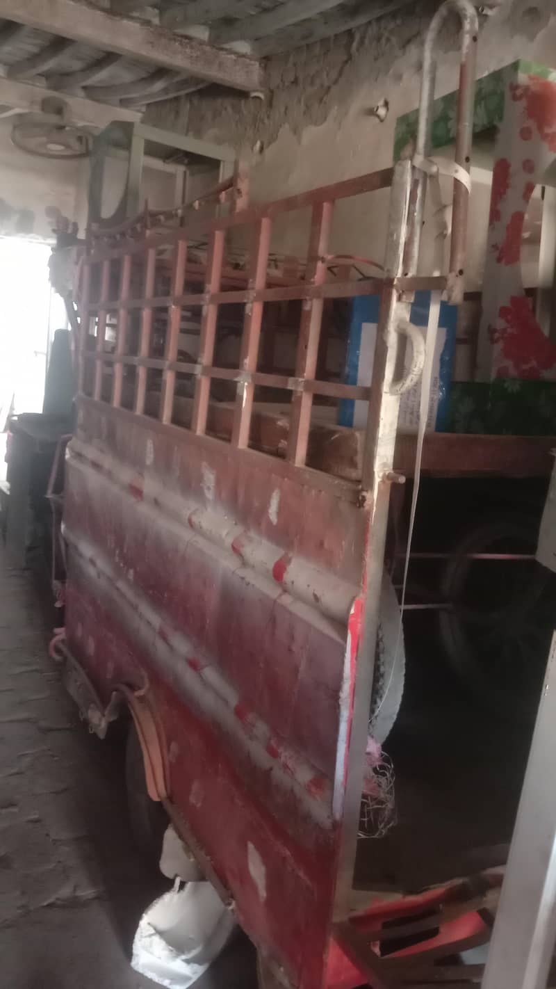 ایک عدد لوڈنگ ٹرالی بغیر موٹر سائیکل برائے فروخت ہے بہت پائدار بنی 4