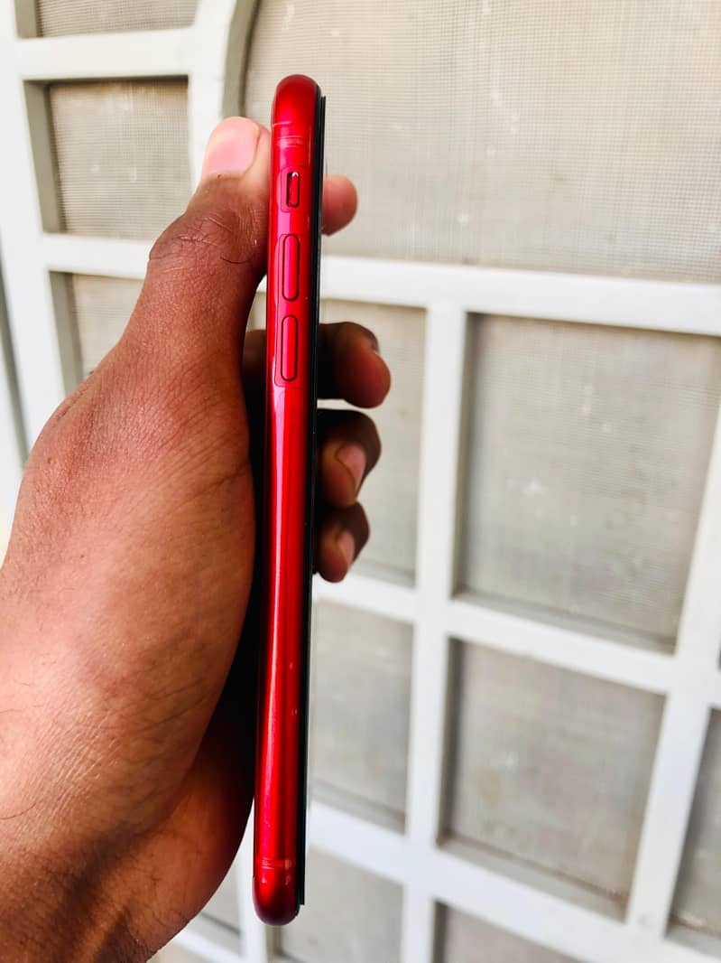 iPhone XR 5