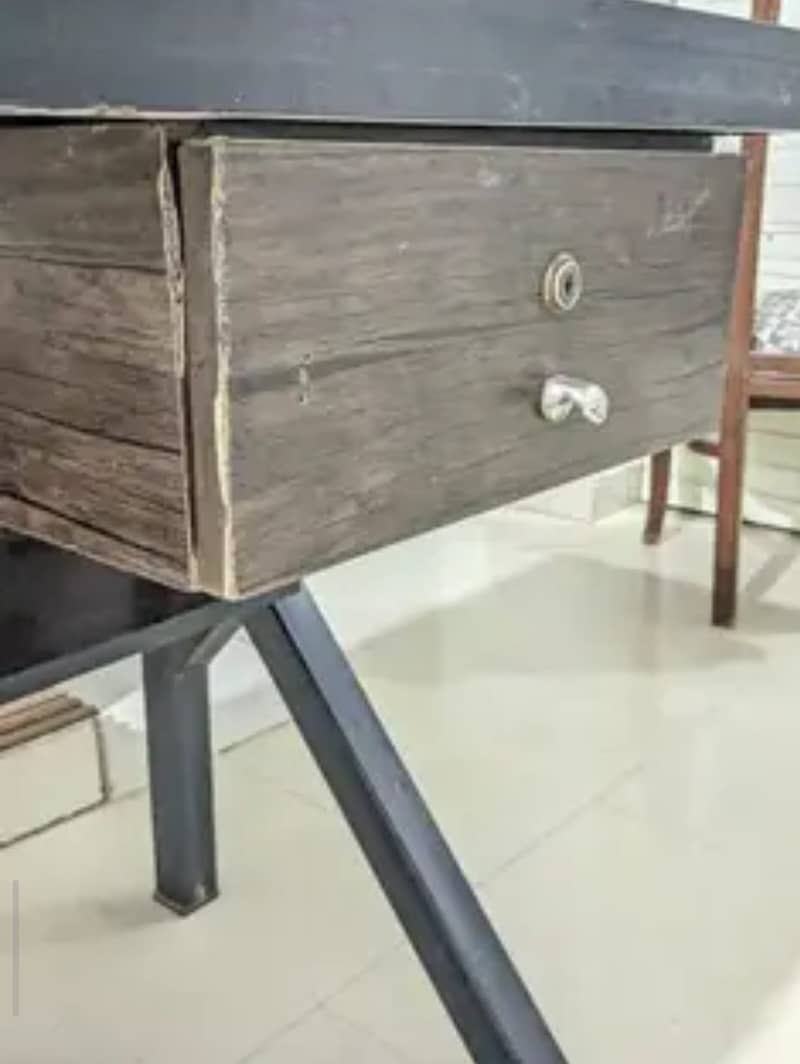 Computer table, Study table, Office table, Laptop table. 3