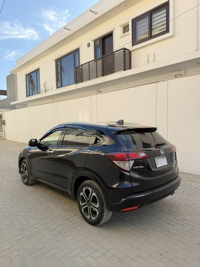 Honda Vezel 2014 | 2017 Z Sensing 1st Owner B2B Original Guaranteed