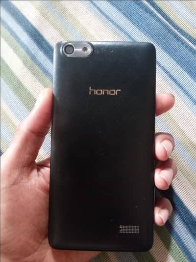 Honor mobile phone (black)  for sale.