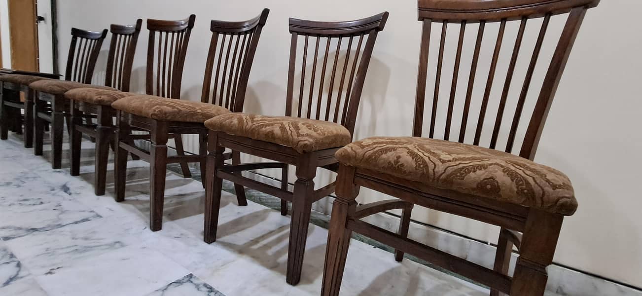 6 Seater Dinning Table 3