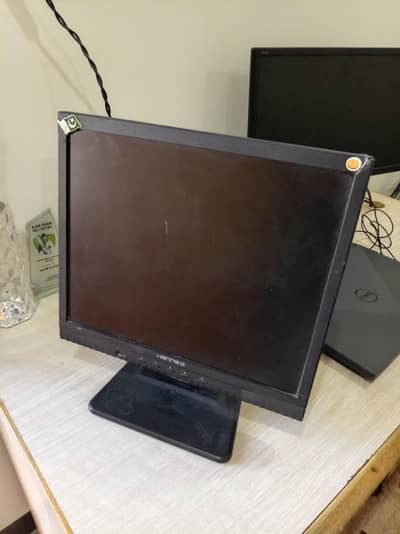 Hanns-G 15 inch LCD Monitor