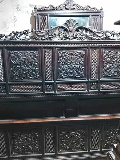 Chinioti bed/dressing/Side tables