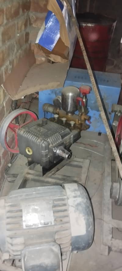 Service station equipments